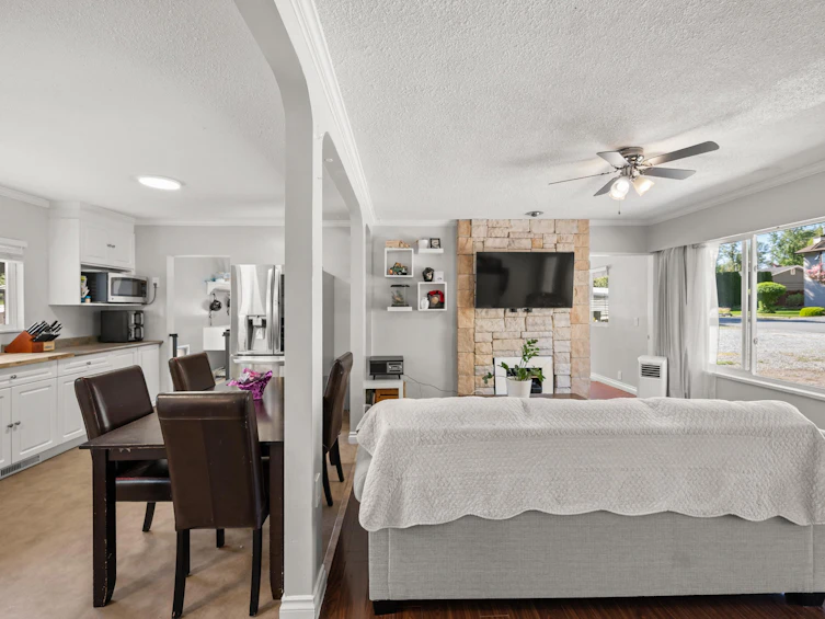 24898 122 Avenue, Maple Ridge, BC, V4R 2A1 - 5