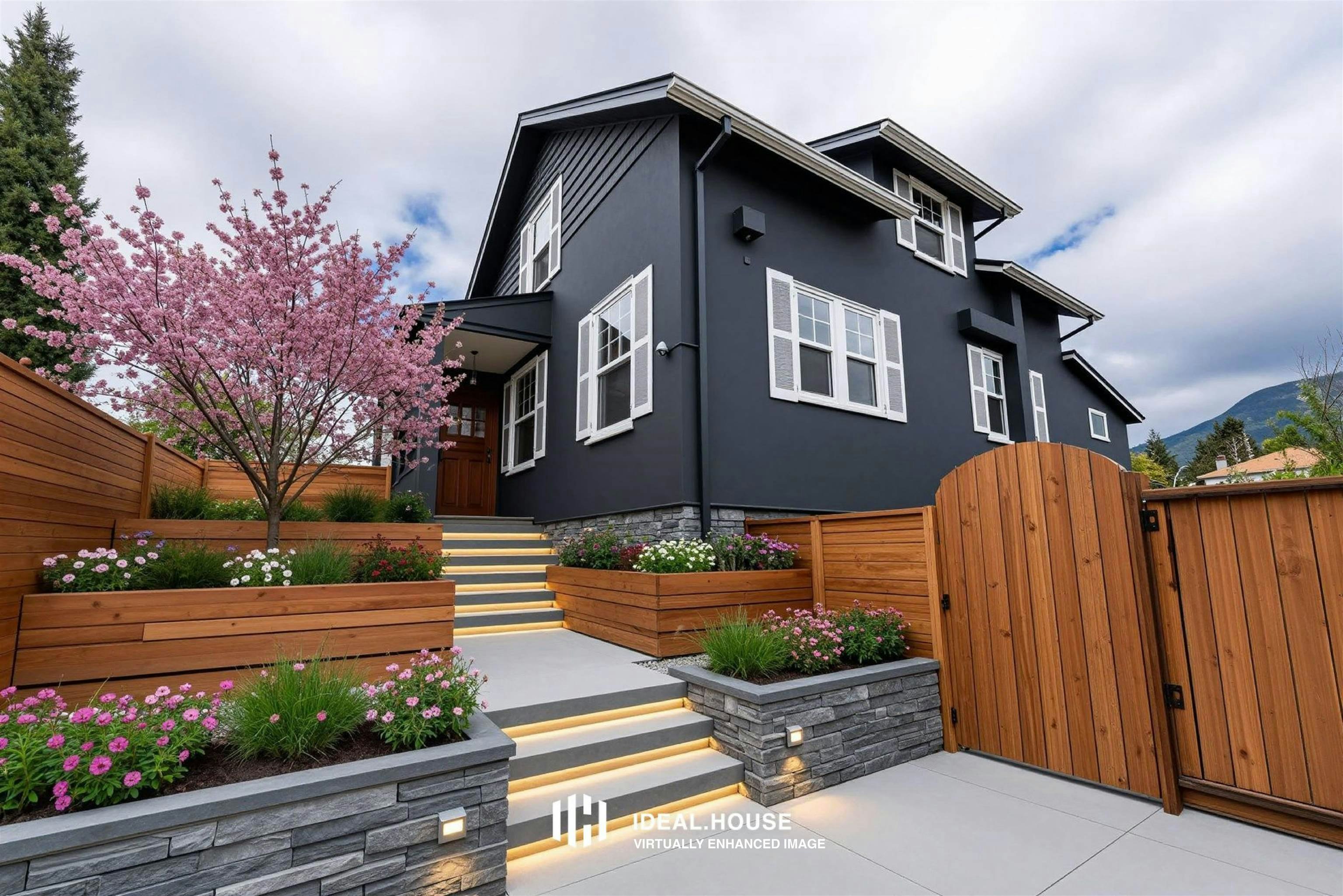 264 W Queens Road, North Vancouver, BC, V7N 2K5
