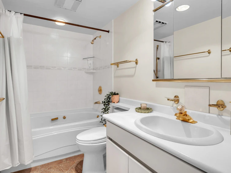 401-1718 Nelson Street, Vancouver, BC, V6G 1M8 - 5