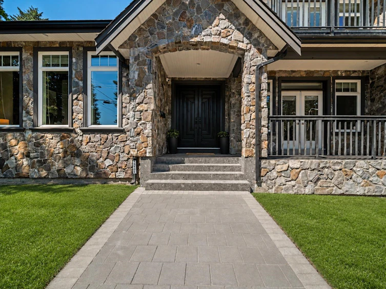 13101 14 Avenue, Surrey, BC, V4A 1G6 - 4