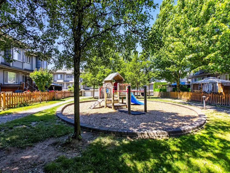 26-18701 66 Avenue, Surrey, BC, V3S 4P3 - 32