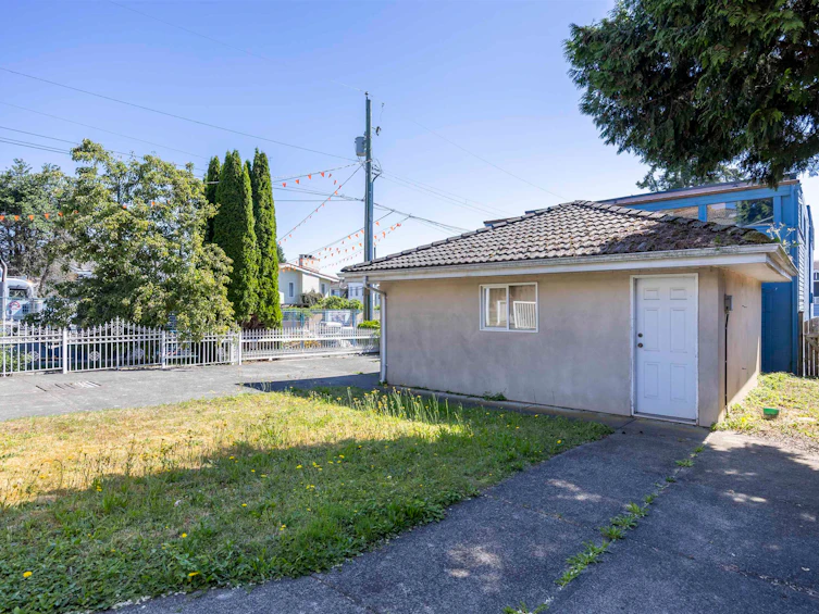 6818 Gilley Avenue, Burnaby, BC, V5J 4W7 - 35