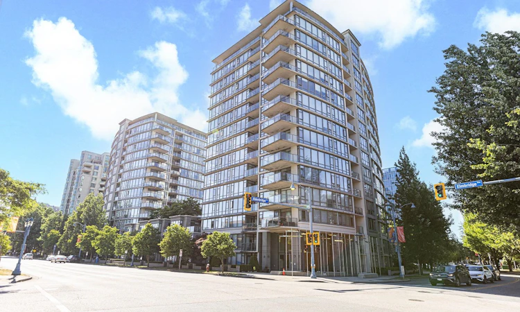 1208-7360 Elmbridge Way