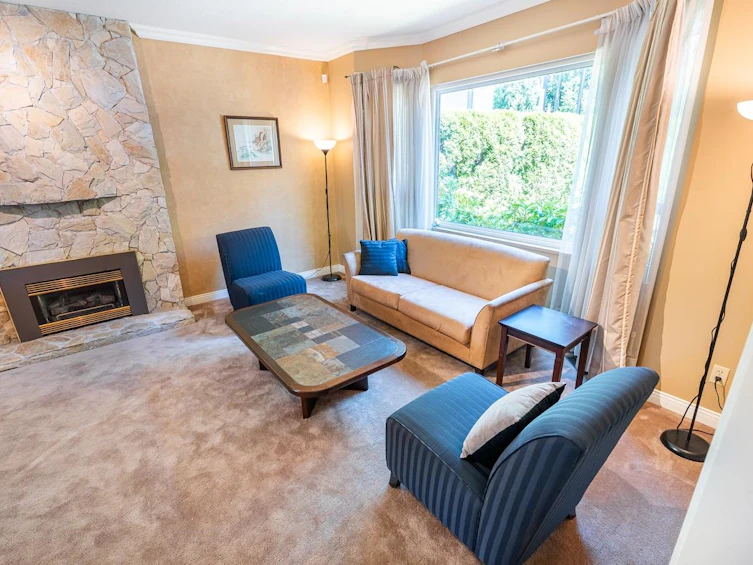 382 Balfour Drive, Coquitlam, BC, V3K 6C5 - 4