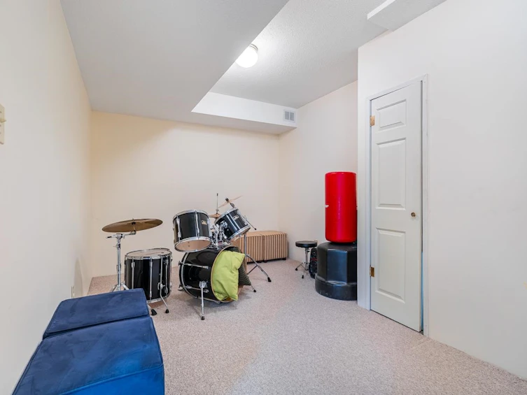 382 Balfour Drive, Coquitlam, BC, V3K 6C5 - 30