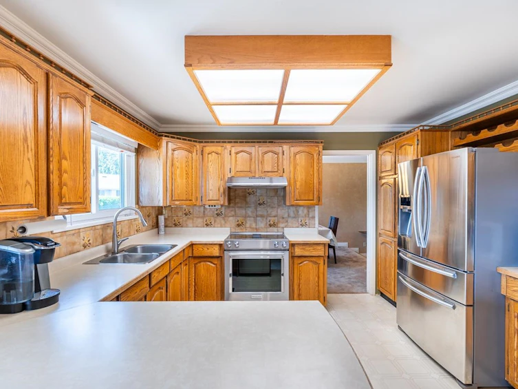 382 Balfour Drive, Coquitlam, BC, V3K 6C5 - 8