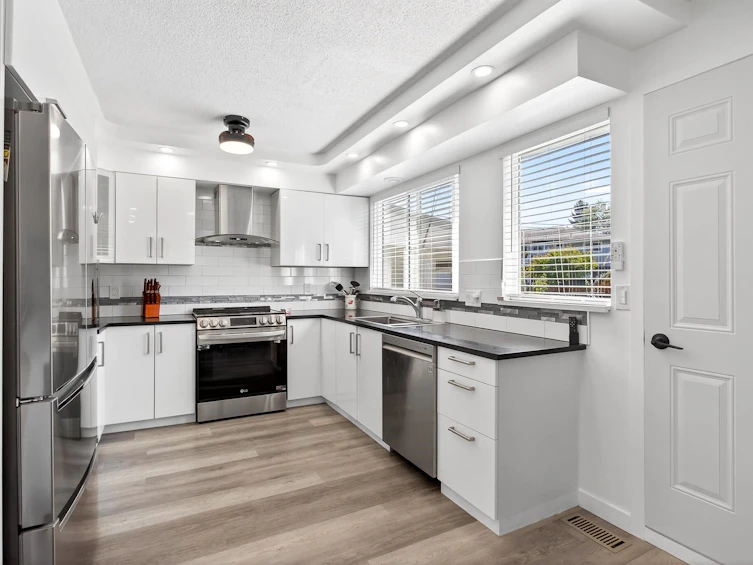 11906 100 Avenue, Surrey, BC, V3V 2W1 - 15