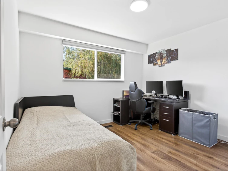 11906 100 Avenue, Surrey, BC, V3V 2W1 - 22