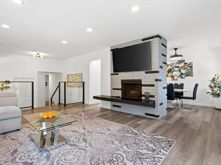 11906 100 Avenue, Surrey, BC, V3V 2W1 - 12