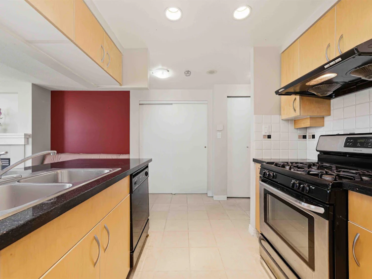 2303-1199 Marinaside Crescent, Vancouver, BC, V6Z 2Y2 - 13