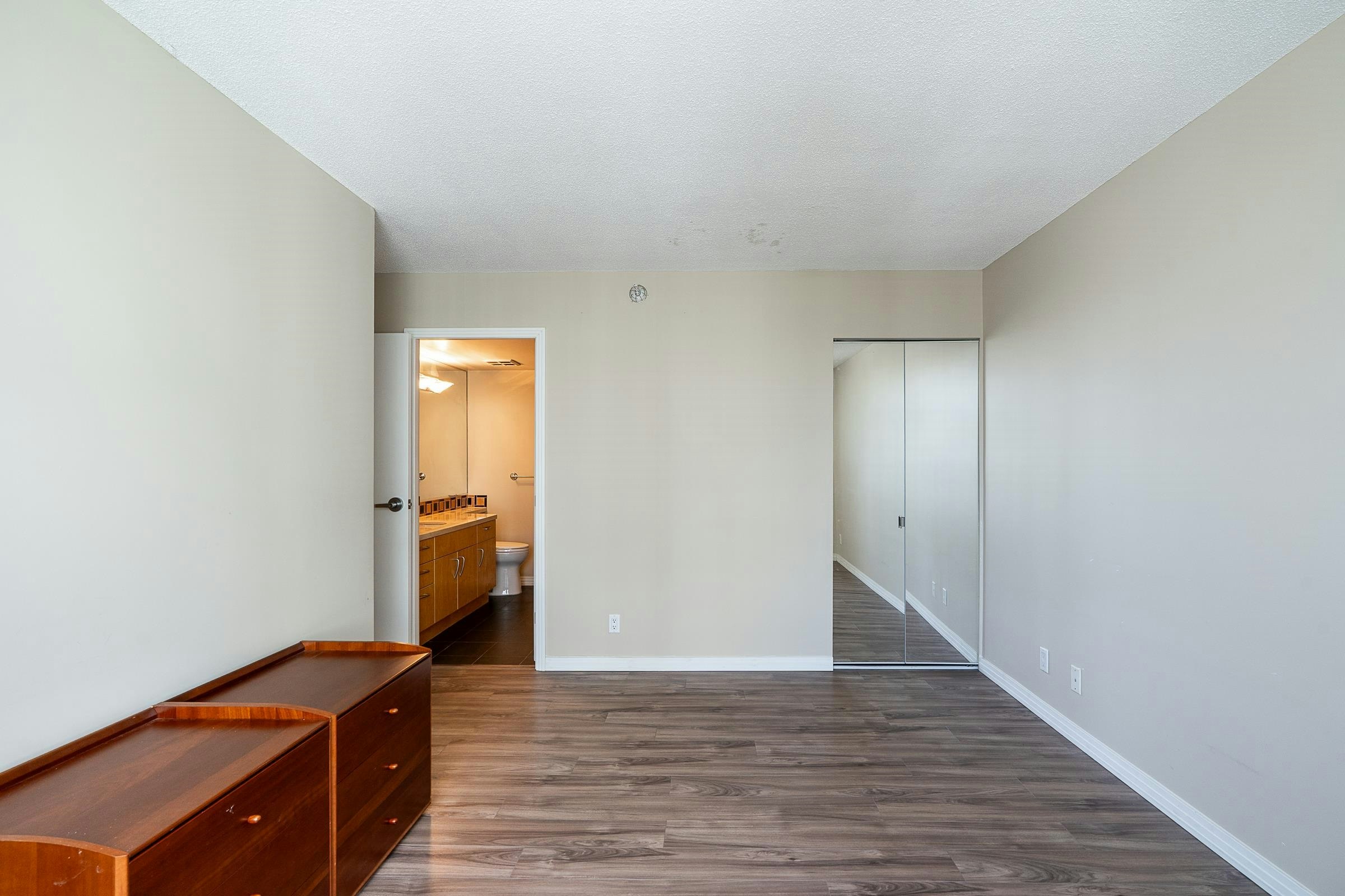2303-1199 Marinaside Crescent, Vancouver, BC, V6Z 2Y2 - 12