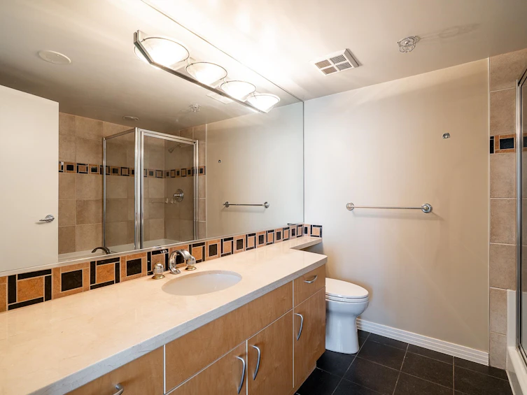 2303-1199 Marinaside Crescent, Vancouver, BC, V6Z 2Y2 - 14