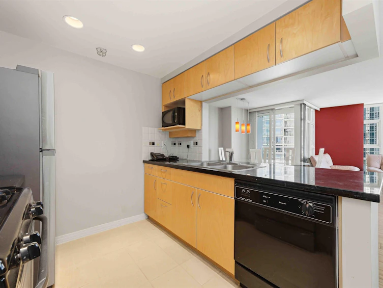 2303-1199 Marinaside Crescent, Vancouver, BC, V6Z 2Y2 - 12