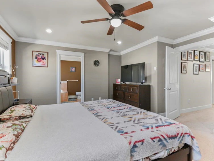 17371 64 Avenue, Surrey, BC, V3S 1Y8 - 17