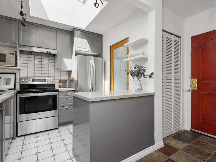 PH2-1915 E Georgia Street, Vancouver, BC, V5L 2B7 - 12