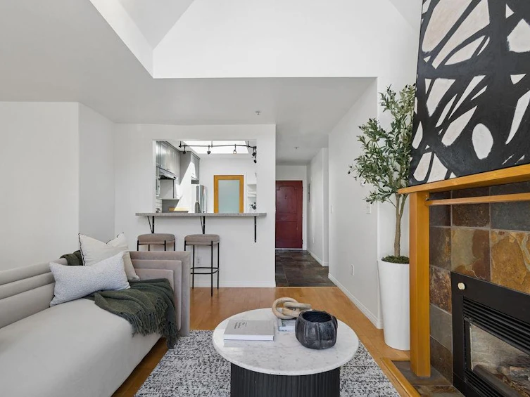 PH2-1915 E Georgia Street, Vancouver, BC, V5L 2B7 - 9