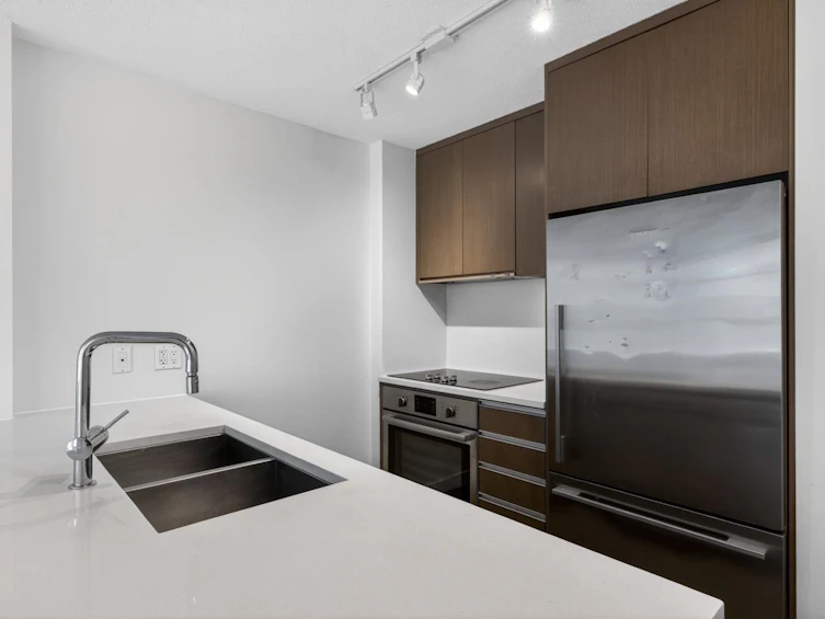 606-1009 Harwood Street, Vancouver, BC, V6E 0C2 - 3