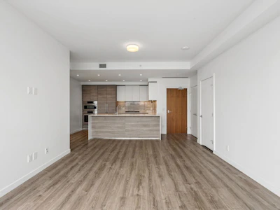 4504-680 Quayside Drive - 5