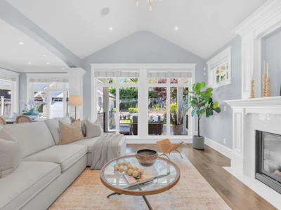 2213 Jefferson Avenue - 4