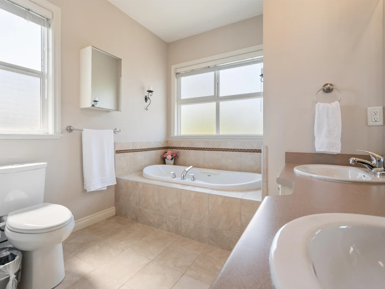 34832 1 Avenue, Abbotsford, BC, V2S 8C1 - 23