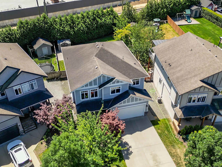 34832 1 Avenue, Abbotsford, BC, V2S 8C1 - 2