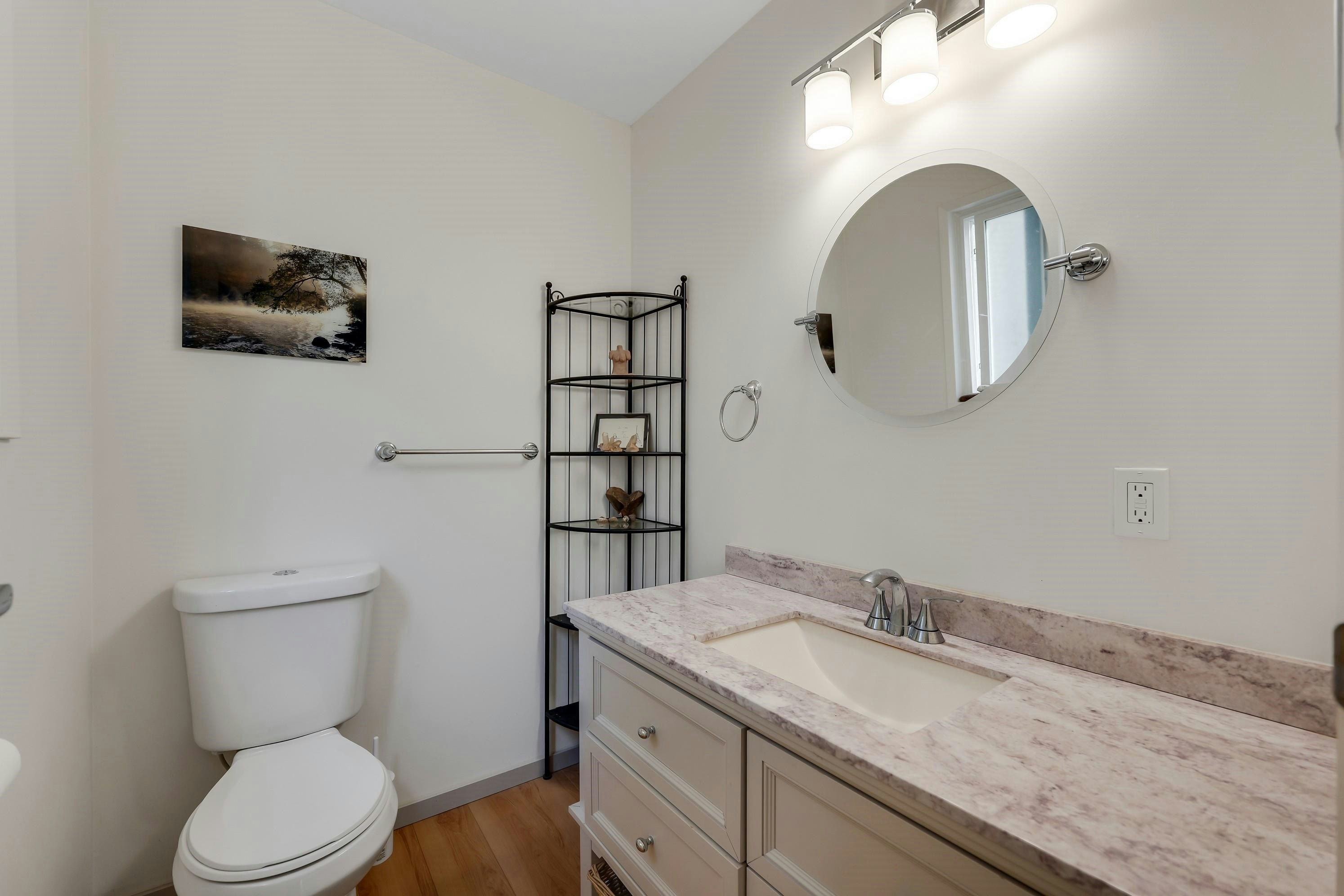 2572 The Boulevard, Squamish, BC, V0N 1T0 - 20