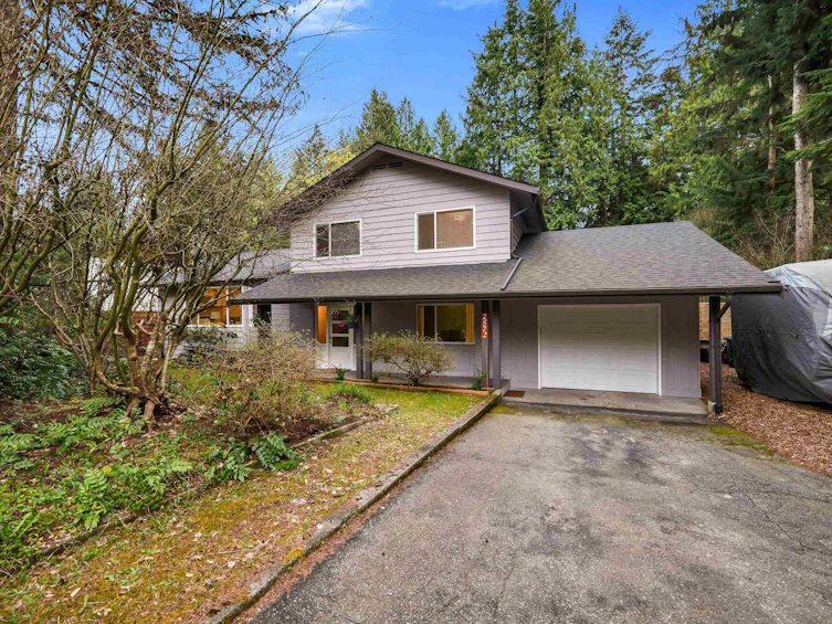 2572 The Boulevard, Squamish, BC, V0N 1T0 - 4