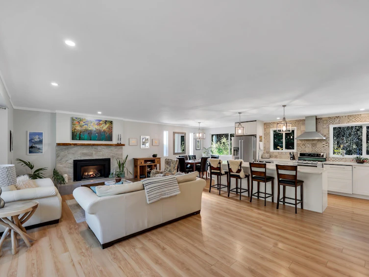 2572 The Boulevard, Squamish, BC, V0N 1T0 - 13
