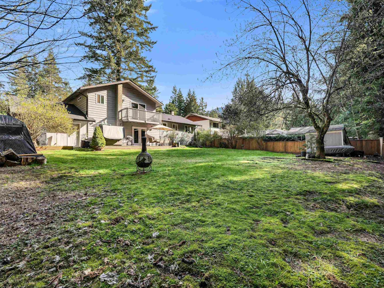 2572 The Boulevard, Squamish, BC, V0N 1T0 - 26