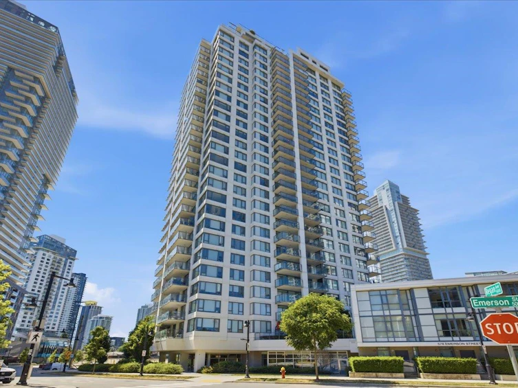 3004-570 Emerson Street, Coquitlam, BC, V3J 0G3 - 2