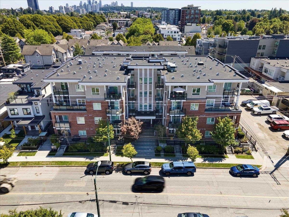303-4882 Slocan Street, Vancouver, BC, V5R 2A3