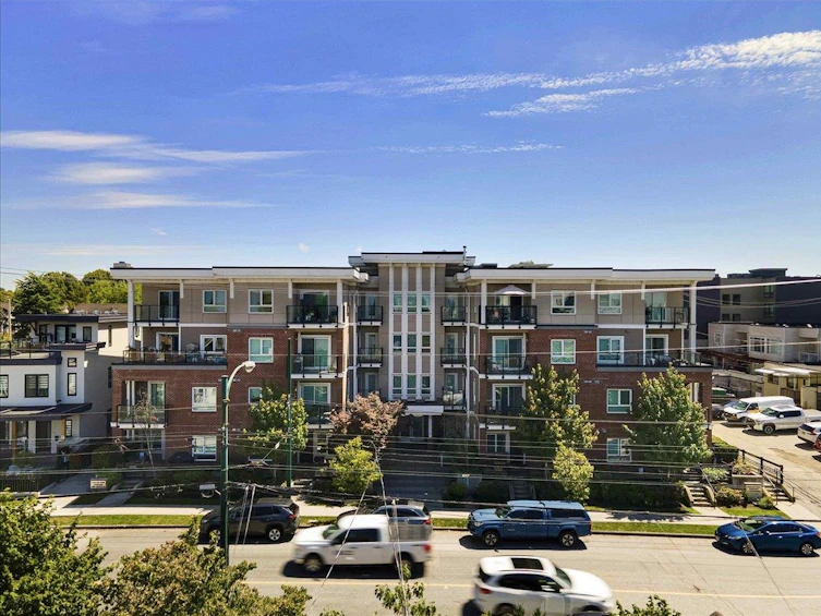 303-4882 Slocan Street, Vancouver, BC, V5R 2A3 - 4