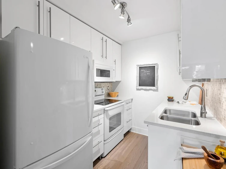 1B-2775 Fir Street, Vancouver, BC, V6J 3C2 - 17
