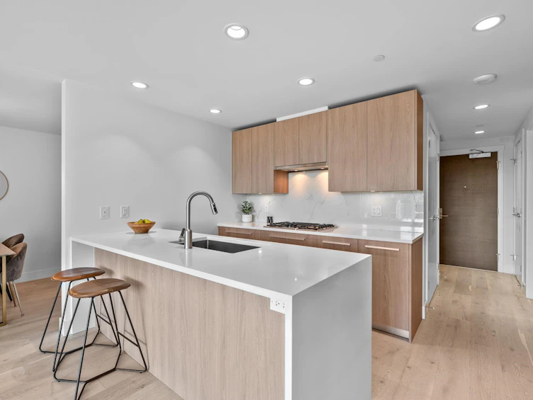404-1210 E 27th Street, North Vancouver, BC, V7J 0C5 - 8