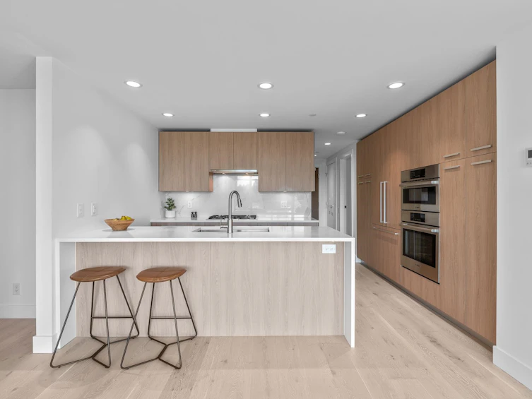 404-1210 E 27th Street, North Vancouver, BC, V7J 0C5 - 9