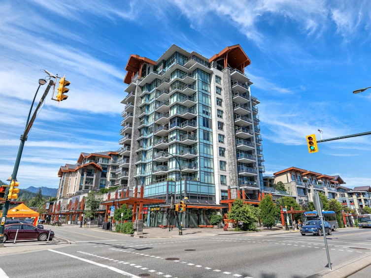 404-1210 E 27th Street, North Vancouver, BC, V7J 0C5 - 3