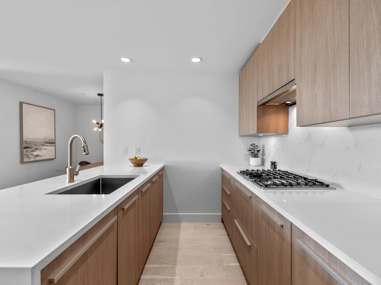 404-1210 E 27th Street, North Vancouver, BC, V7J 0C5 - 11