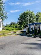 8 2216 Lougheed Highway