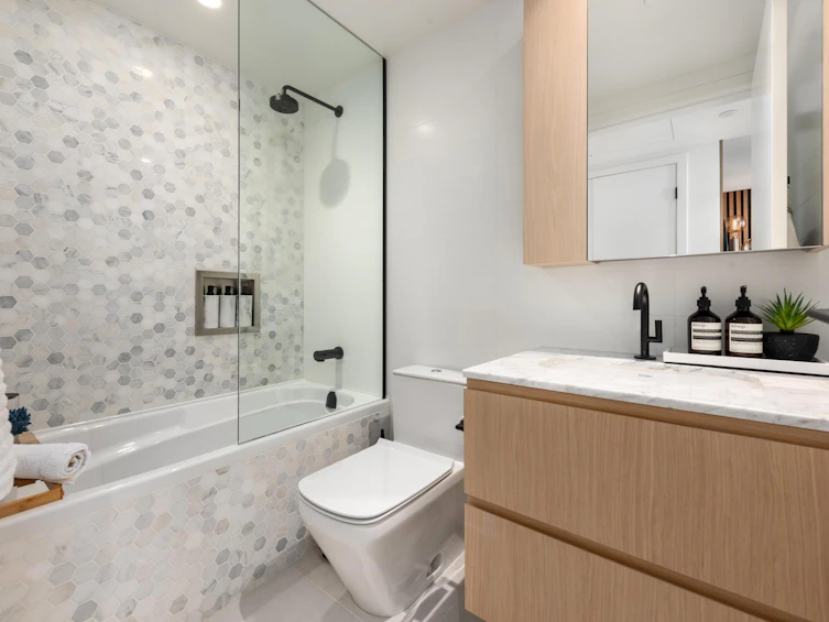 403-1365 Davie Street, Vancouver, BC, V6E 1N5 - 12