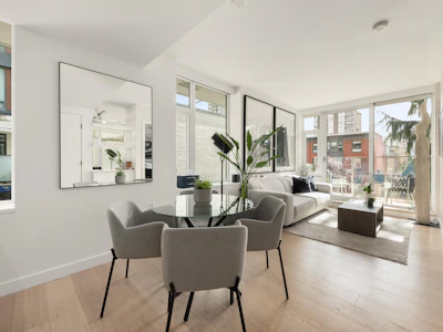403-1365 Davie Street - 2