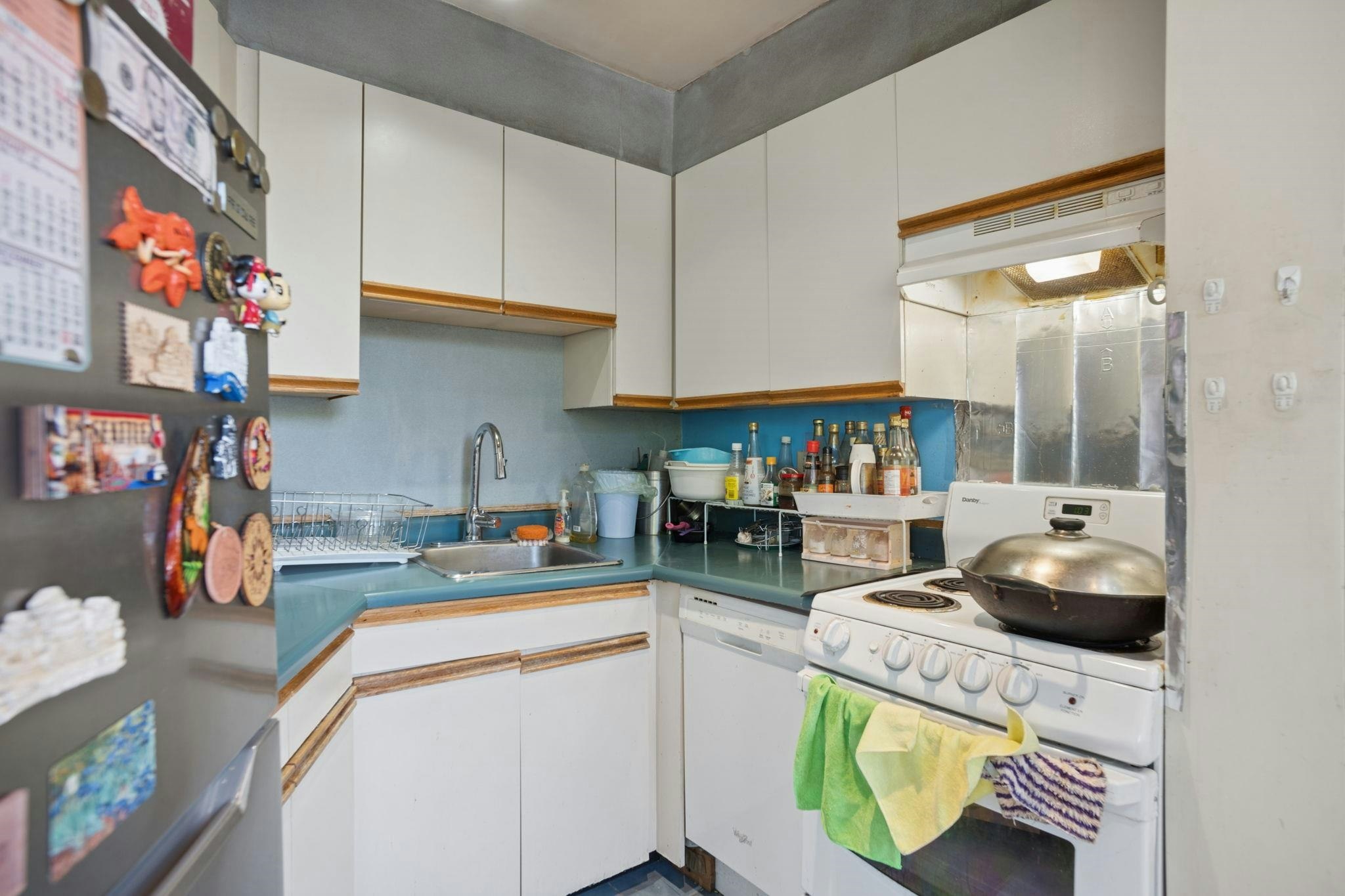201-4691 W 10th Avenue, Vancouver, BC, V6R 2J3 - 14