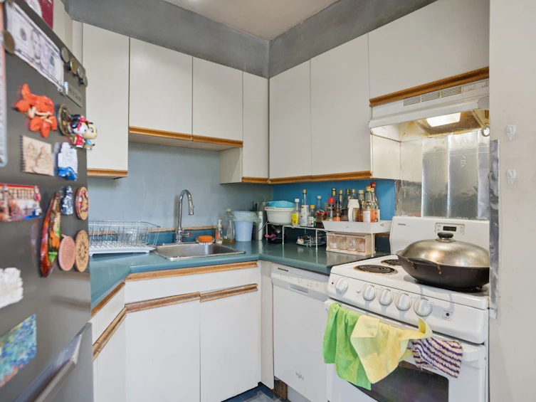 201-4691 W 10th Avenue, Vancouver, BC, V6R 2J3 - 14