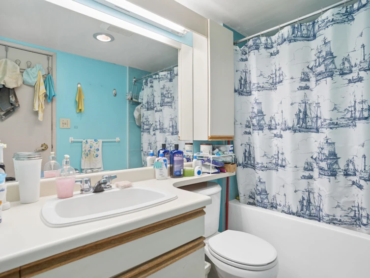 201-4691 W 10th Avenue, Vancouver, BC, V6R 2J3 - 16