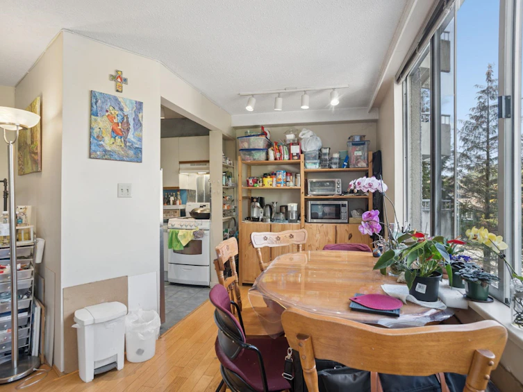 201-4691 W 10th Avenue, Vancouver, BC, V6R 2J3 - 9