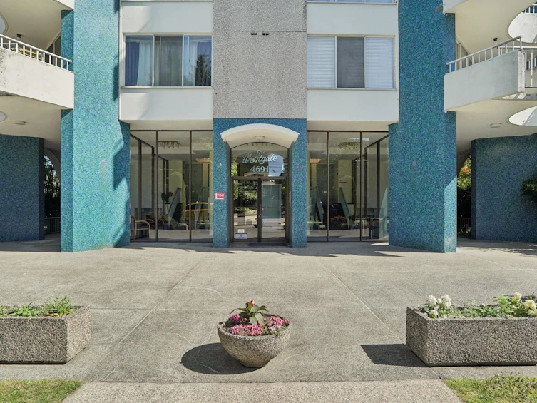201-4691 W 10th Avenue, Vancouver, BC, V6R 2J3 - 3