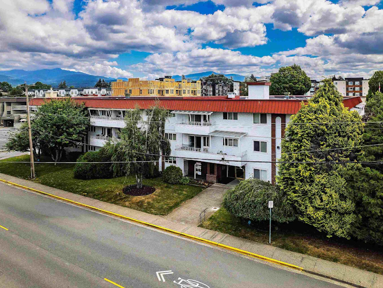 105-12096 222 Street, Maple Ridge, BC, V2X 5W1