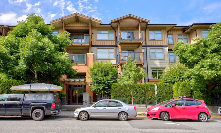 406-500 Klahanie Drive