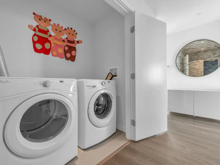 2301-125 E 14th Street, North Vancouver, BC, V7L 0E6 - 13