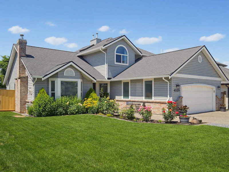 4529 217a Street, Langley BC V3A 8E7