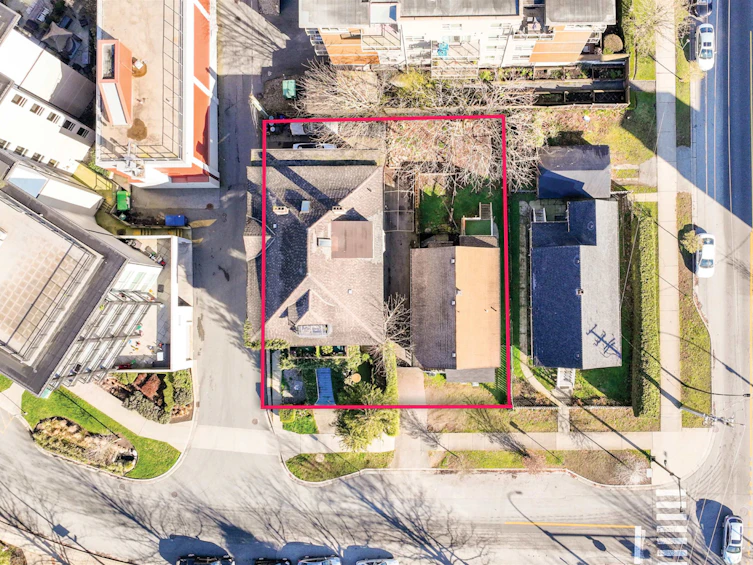 160 164 E 10th Street, North Vancouver, BC, V7L 2C8